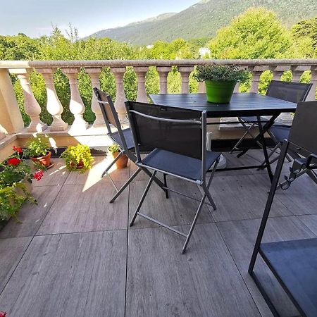Appartement Hebergeneve Les Terrasses à Gex Extérieur photo